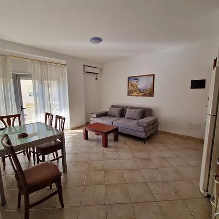 Iliria Plazh Apartament