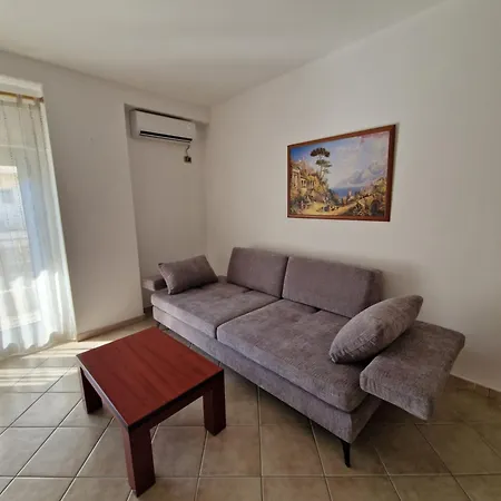 Iliria Plazh شقة دراس